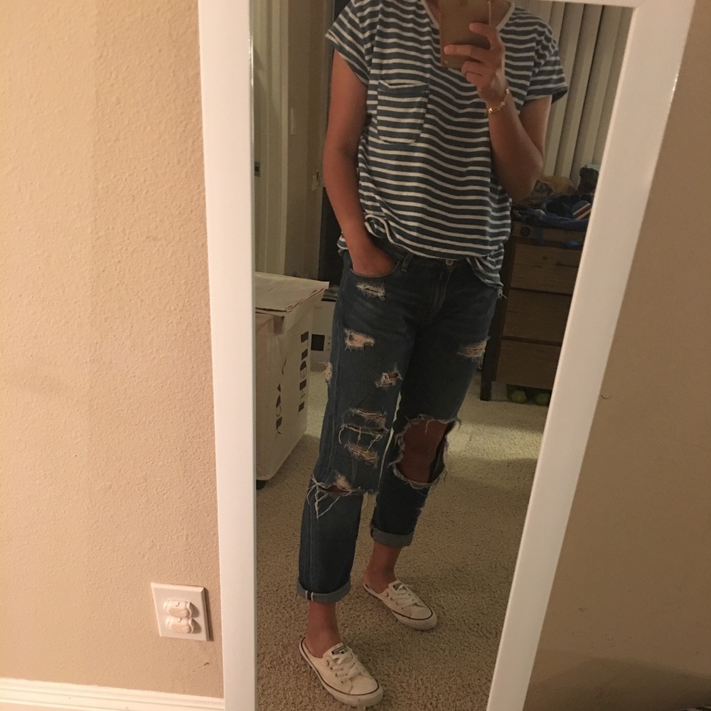 A &F destroyed boyfriend Jean - Picture 1 of 6